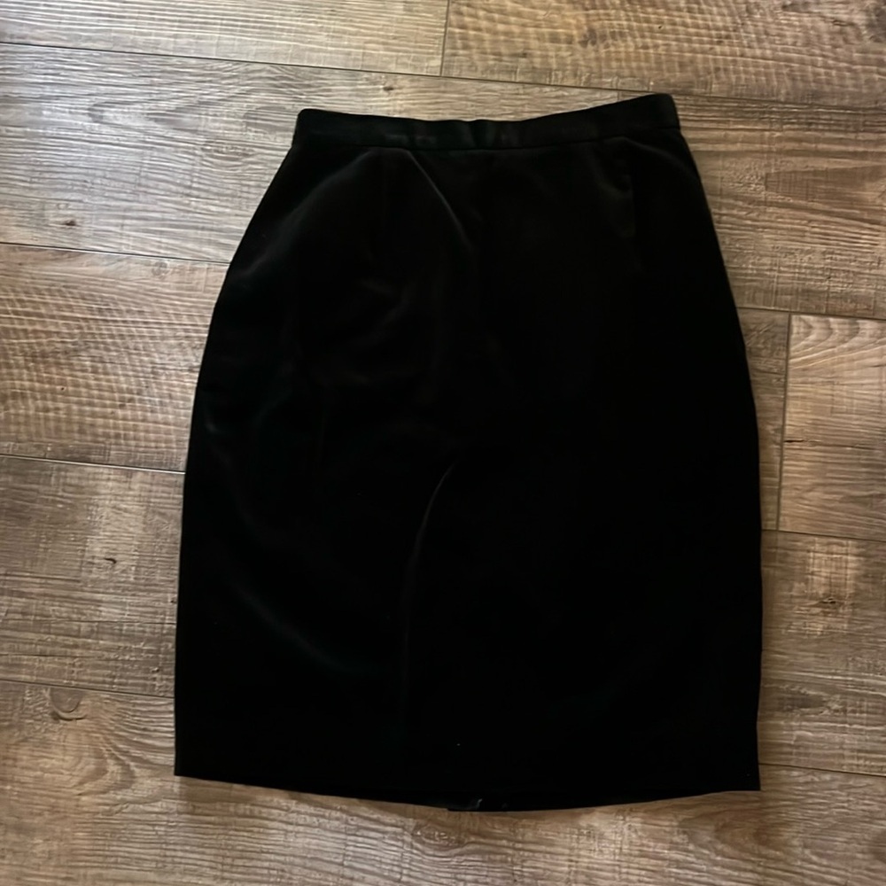 90’s gorpcore Chelsea and Cambell velvet pencil skirt w/ button/zipper closure